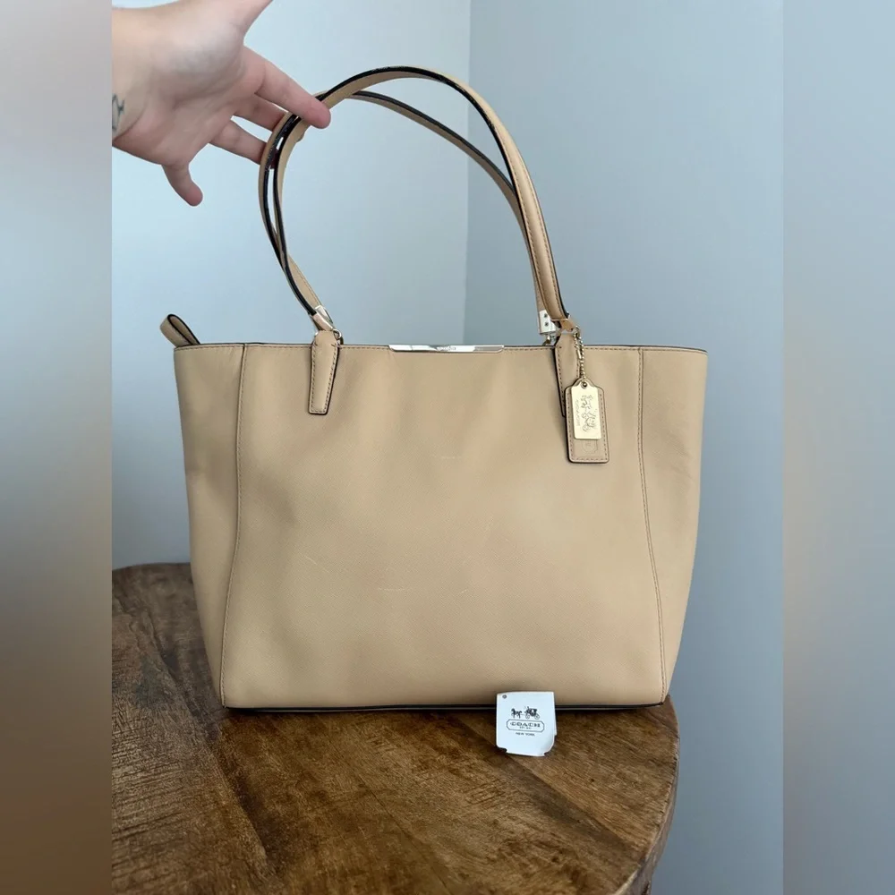 Coach | Madison Saffiano Leather Tote Bag